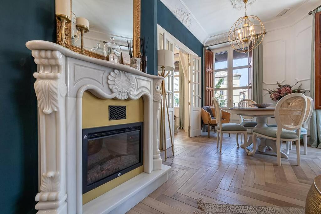 Ch Elvira Luxury Apartment Гранада Экстерьер фото