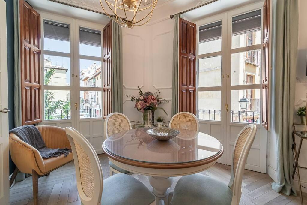 Ch Elvira Luxury Apartment Гранада Экстерьер фото