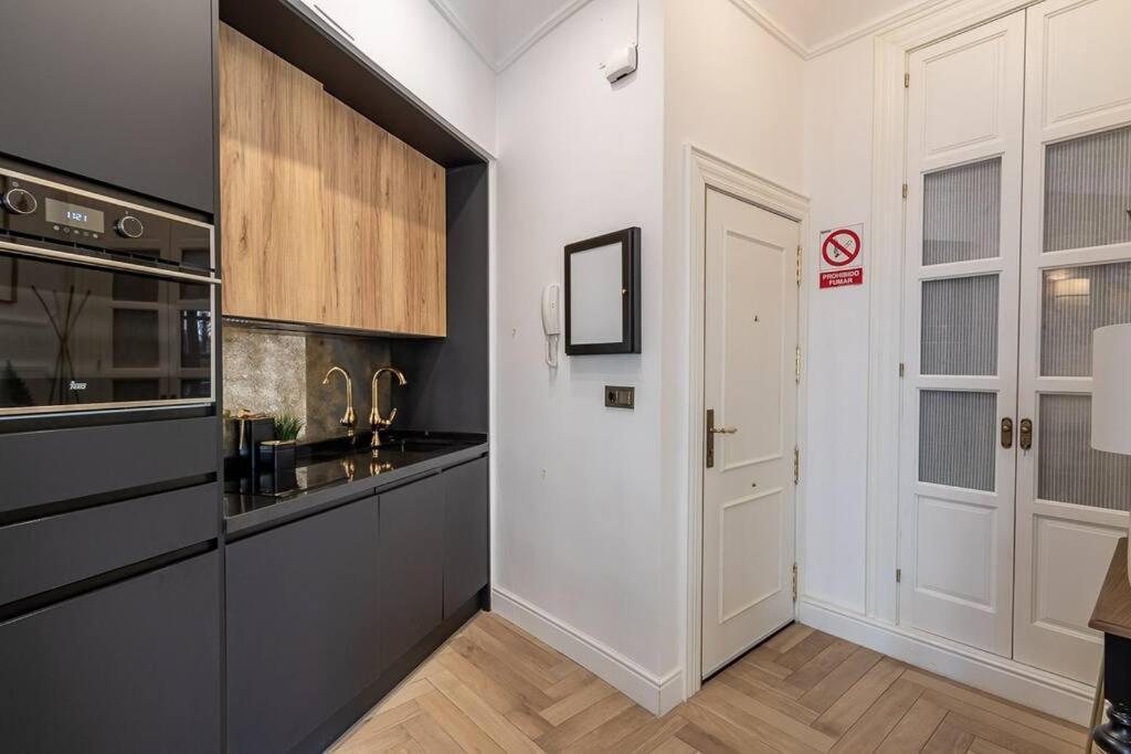 Ch Elvira Luxury Apartment Гранада Экстерьер фото